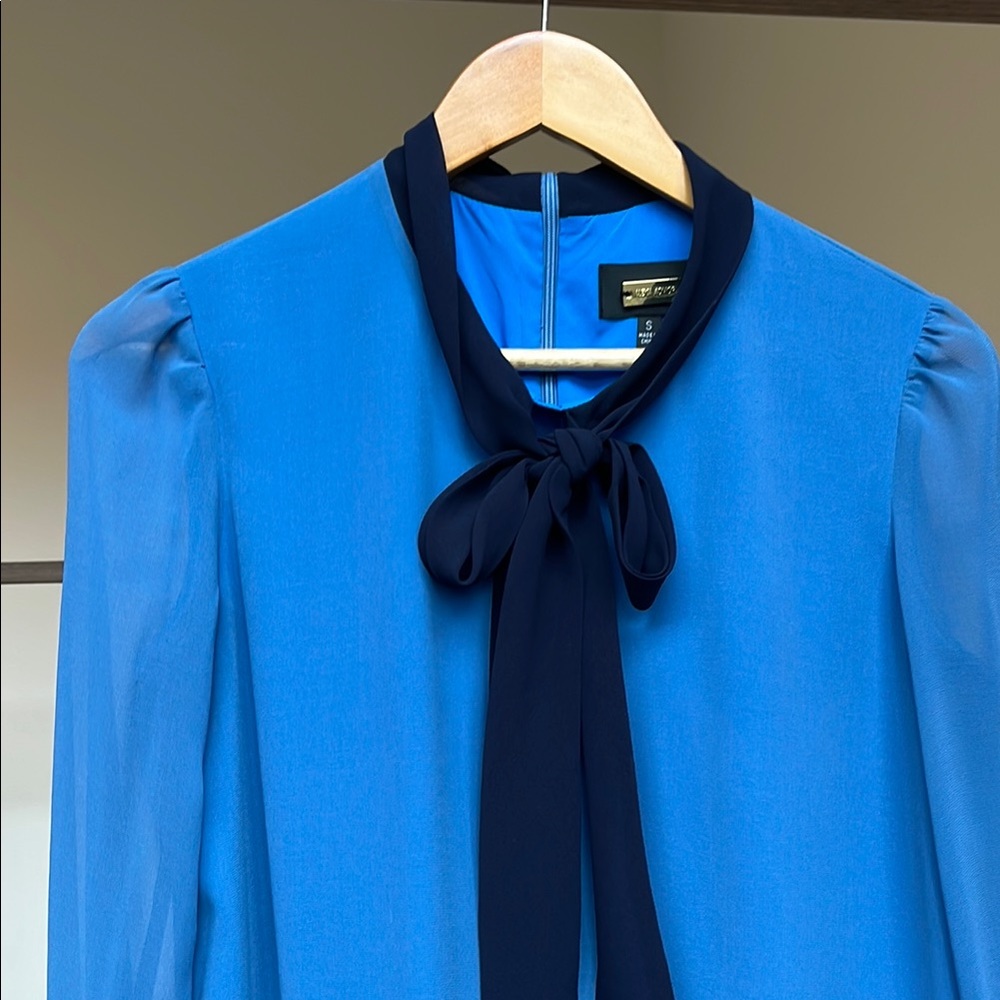 Alexia Admore Elegant Blue Dress with Bow Detail size S